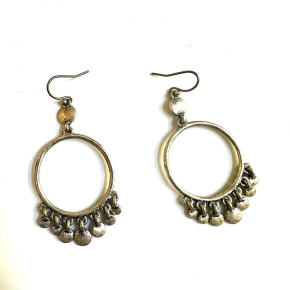 Silver tone disc earrings - Picture 3 of 8